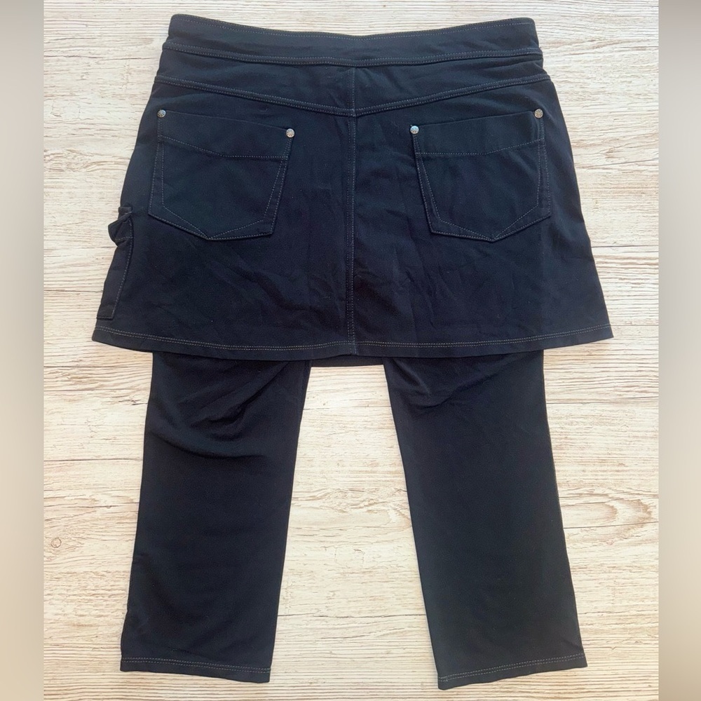 Athleta Bettona 2 in 1 Skirt Capri Legging Combo L - Picture 3 of 10
